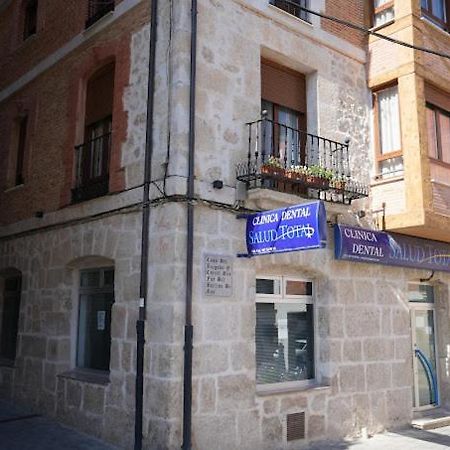 Apartamentos Turisticos Empecinado Roa ภายนอก รูปภาพ