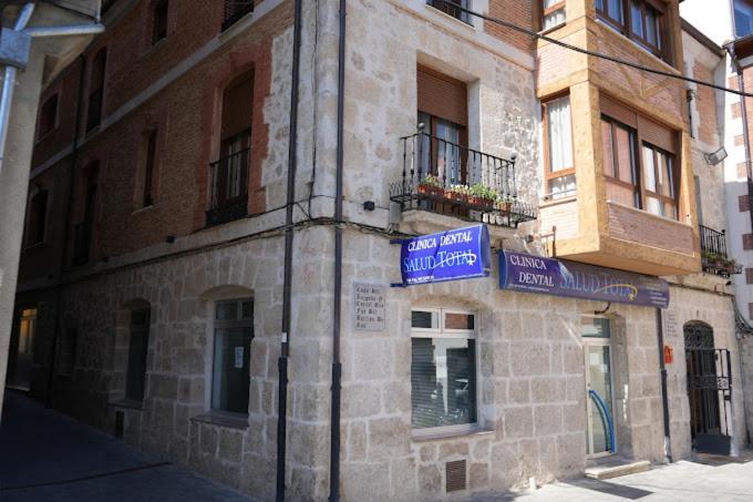 Apartamentos Turisticos Empecinado Roa ภายนอก รูปภาพ
